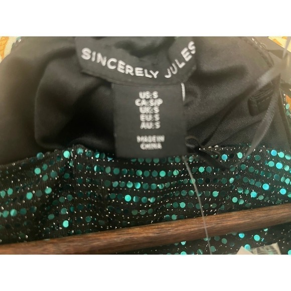 Sincerely Jules Sequin Party Top Size small - Picture 4 of 4